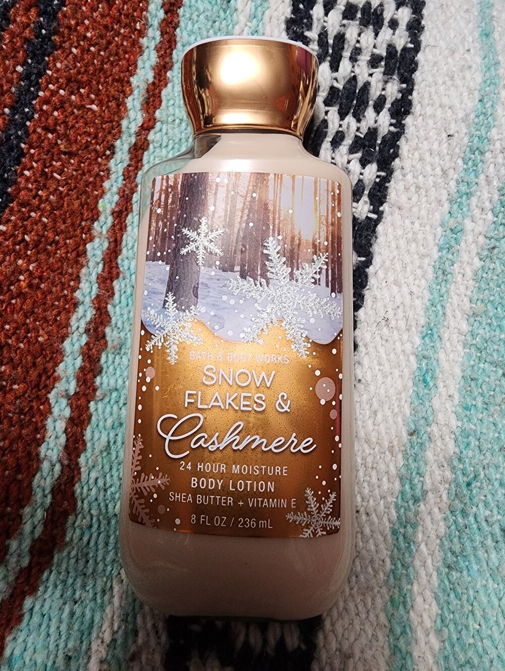 Bath and Body Works Snowflakes & Cashmere Body Lotion Shea Butter Vitamin E